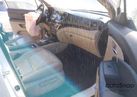 2019 Honda Pilot Touring z USA, uszkodzony, nr VIN 5FNYF5H66KB017476